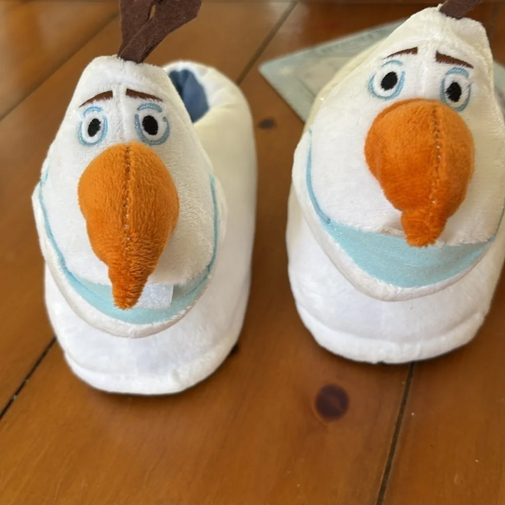 NWT Disney Frozen Olof slippers- warm and cozy size child’s XL 11/12. Brand new